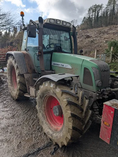When Is the Best Time of Year to Sell Plant Machinery in the UK?